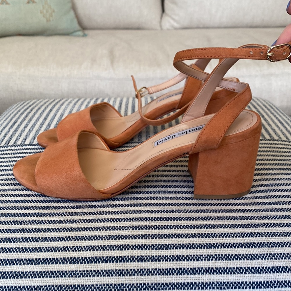Charles David heels size 8, coral